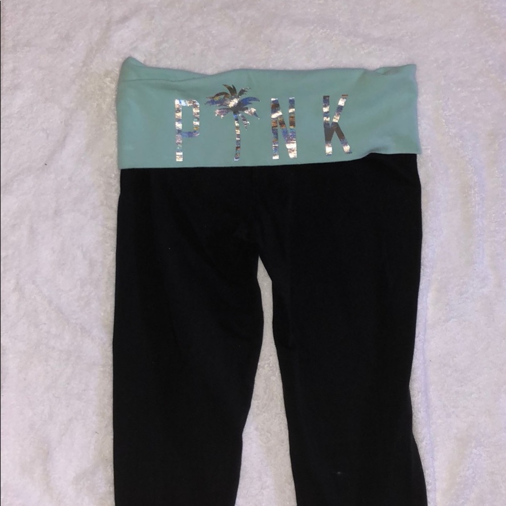 VS PINK cropped leggings